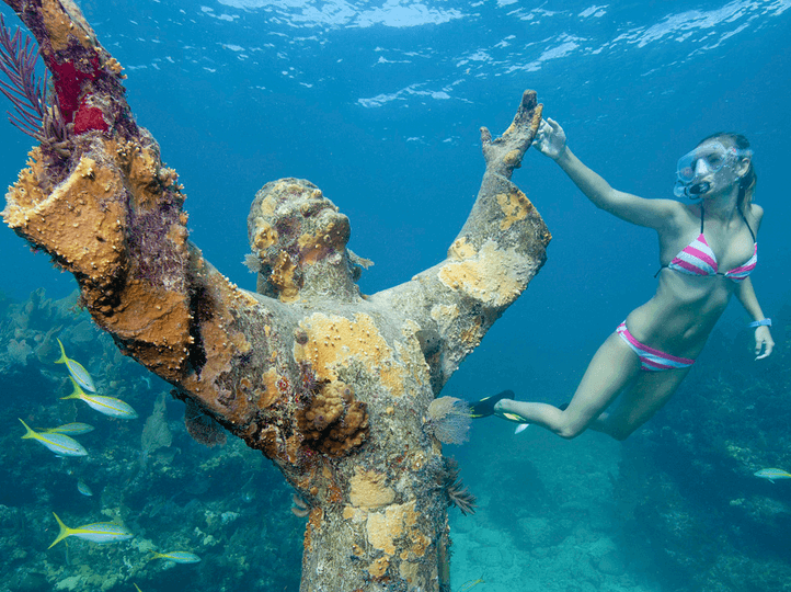 pic of statue which is one of the Fun Facts about the Ocean